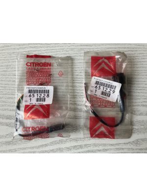 Citroen Xantia plugs NEW OLD STOCK 6512.28 6512.29